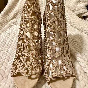 Zigi Soho Tan Cutout Heels